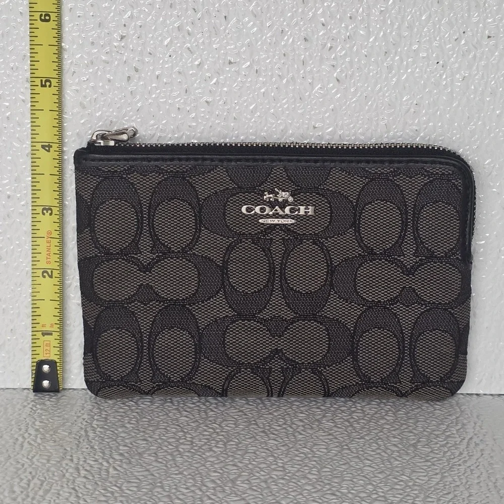 Coach Corner Zip Wristlet Wallet Black Smoke Silver F58033 - Read